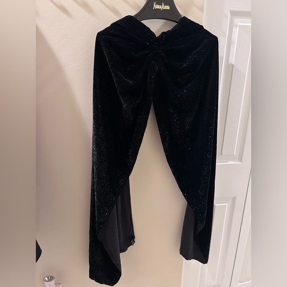 Elegant Black Giorgio Armani Vintage Scarf